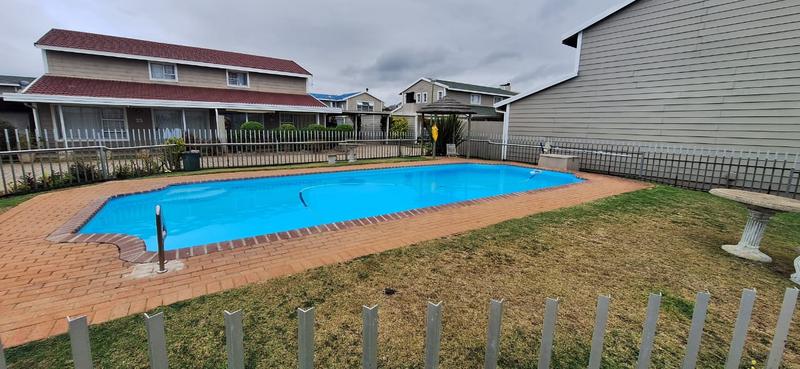 2 Bedroom Property for Sale in Hartenbos Western Cape
